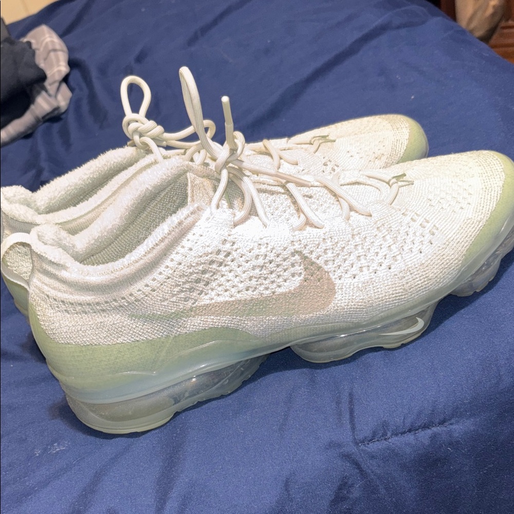Nike White and Light Green Flyknit Shoes